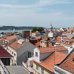 Beautiful With View Of The Tagus River * Лісабон