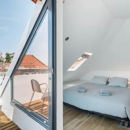 Beautiful With View Of The Tagus River *