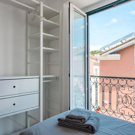 Beautiful With View Of The Tagus River * Lisboa