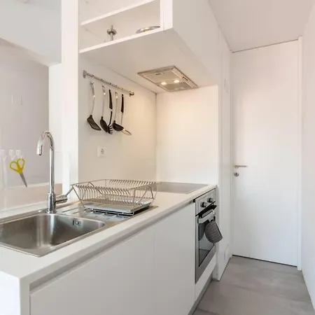 Beautiful With View Of The Tagus River *